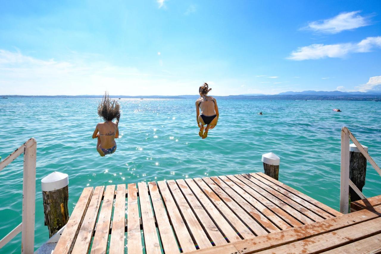 Hotel Flaminia Σιρμιόνε Εξωτερικό φωτογραφία