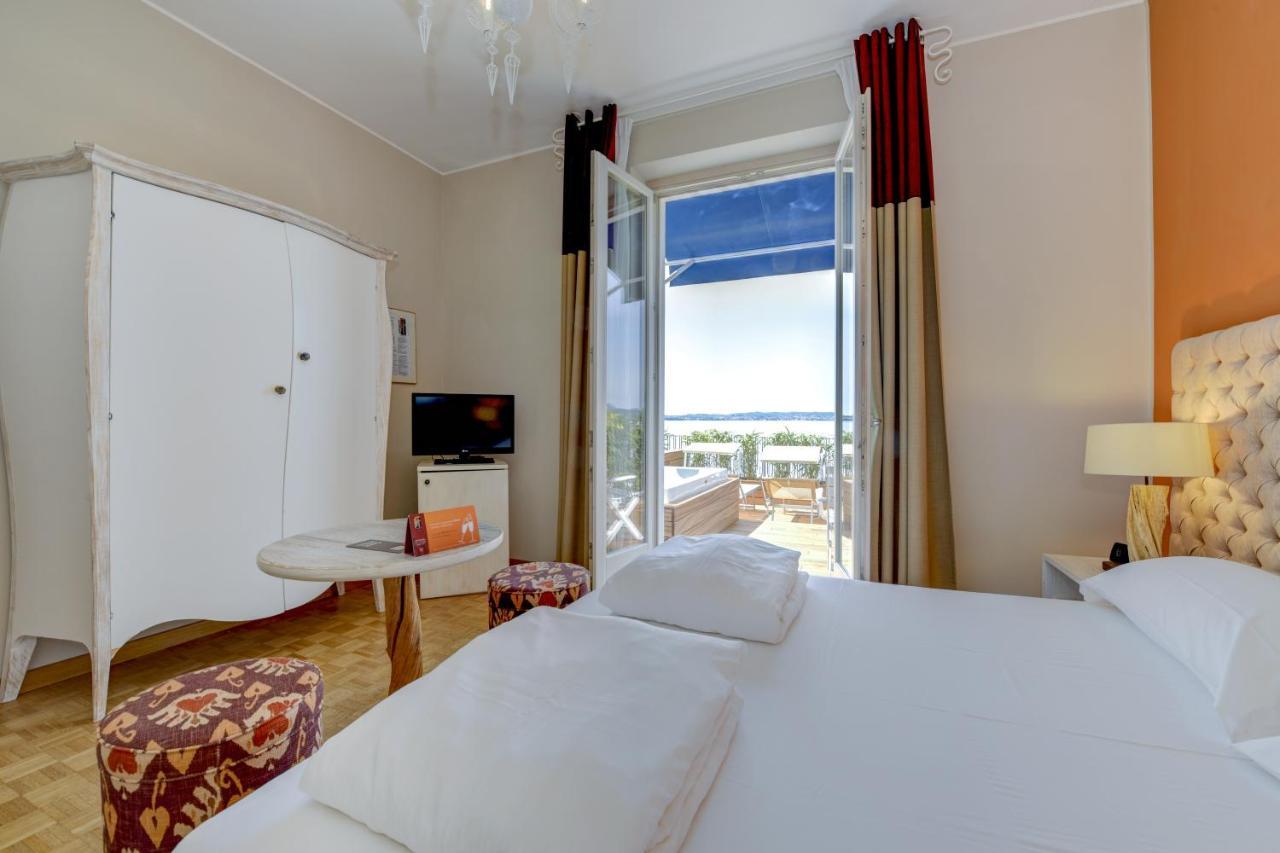 Hotel Flaminia Σιρμιόνε Εξωτερικό φωτογραφία