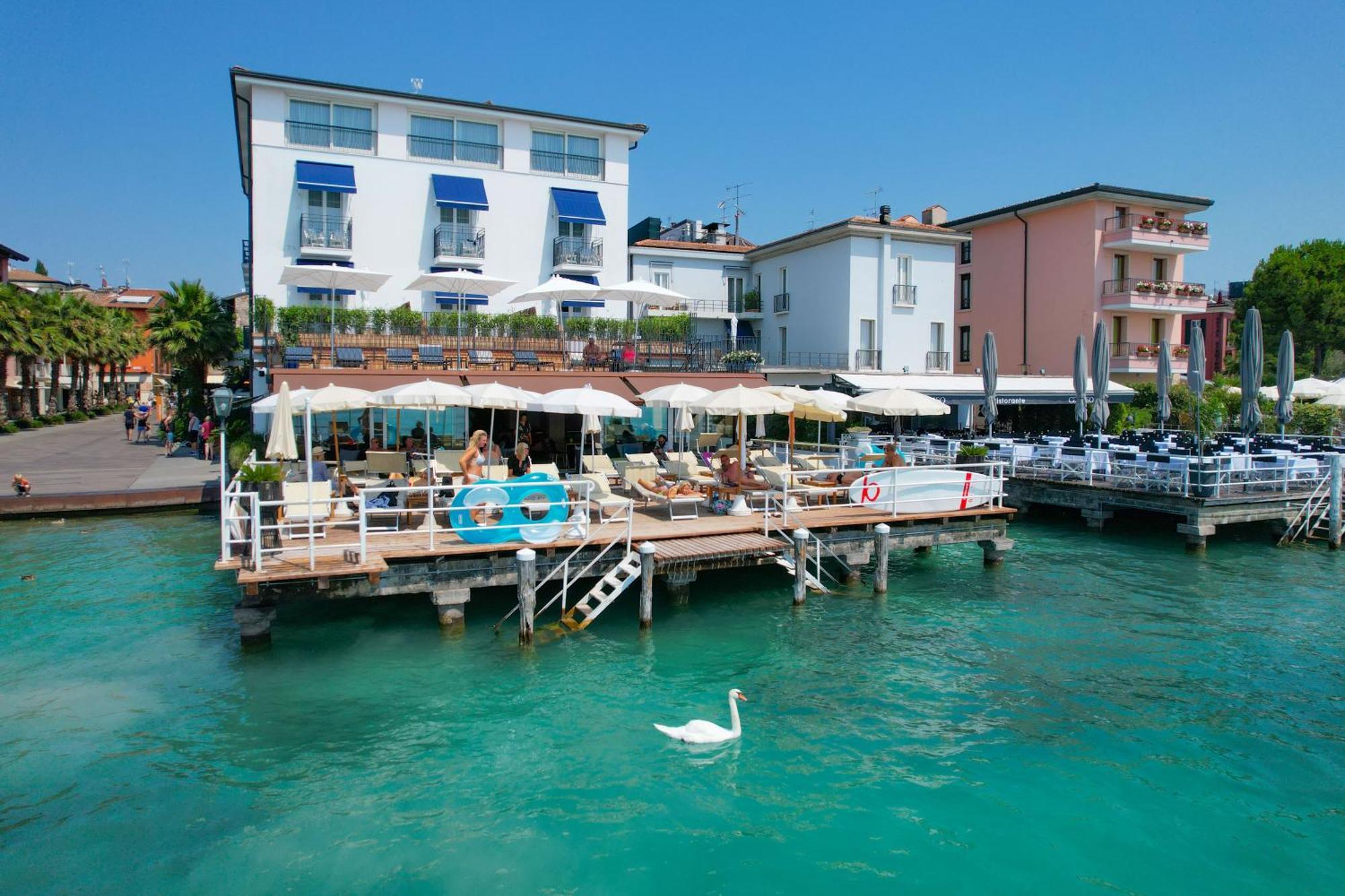 Hotel Flaminia Σιρμιόνε Εξωτερικό φωτογραφία